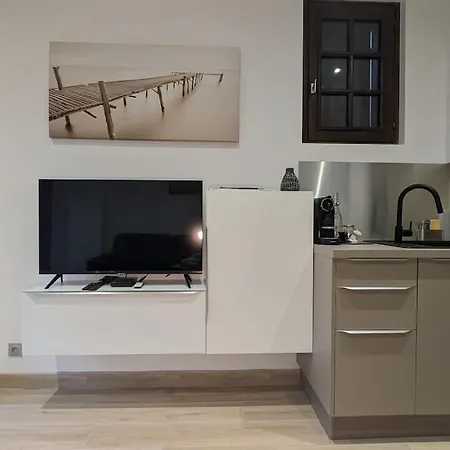 Le Méridien, Rénové Avec Terrasse, 8 Min à Pieds Du Centre Appartement