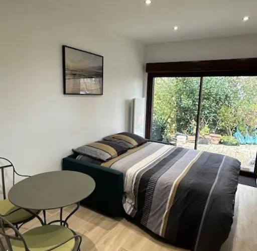 Apartment Meridien, Avec Terrasse, 8 Min A Pieds Du Centre Ville, Classe 3 Etoiles *